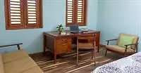 Sea Dragon Three Bedroom Cottage Treasure Beach